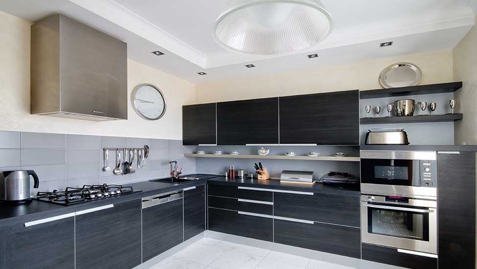 Best home interior designers in Bangalore - Modern Kitchen Cabinets that Suits Your Home