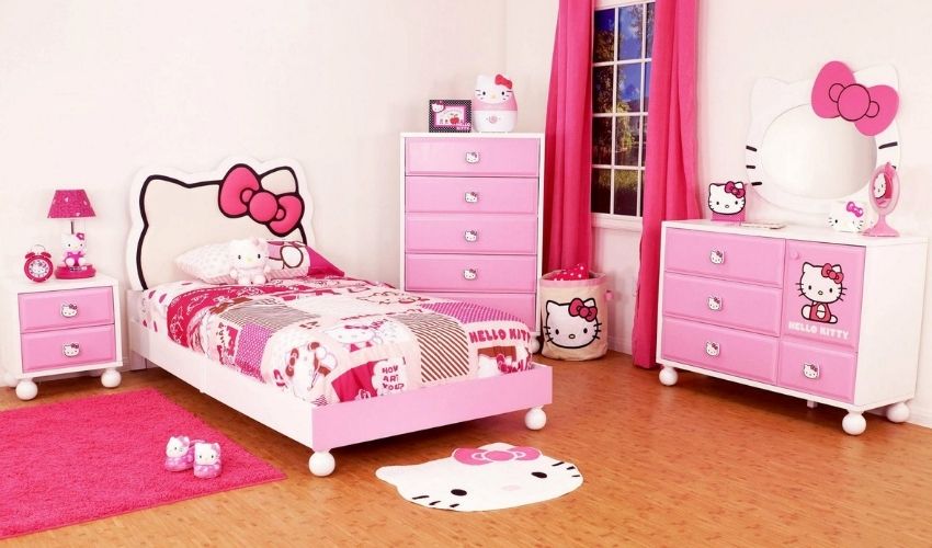 Hello Kitty Pink Accents