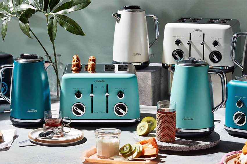 Colourful Appliances in Kitchen Decor Ideas