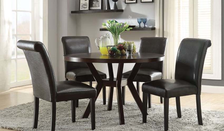 Round and Black Dining Table