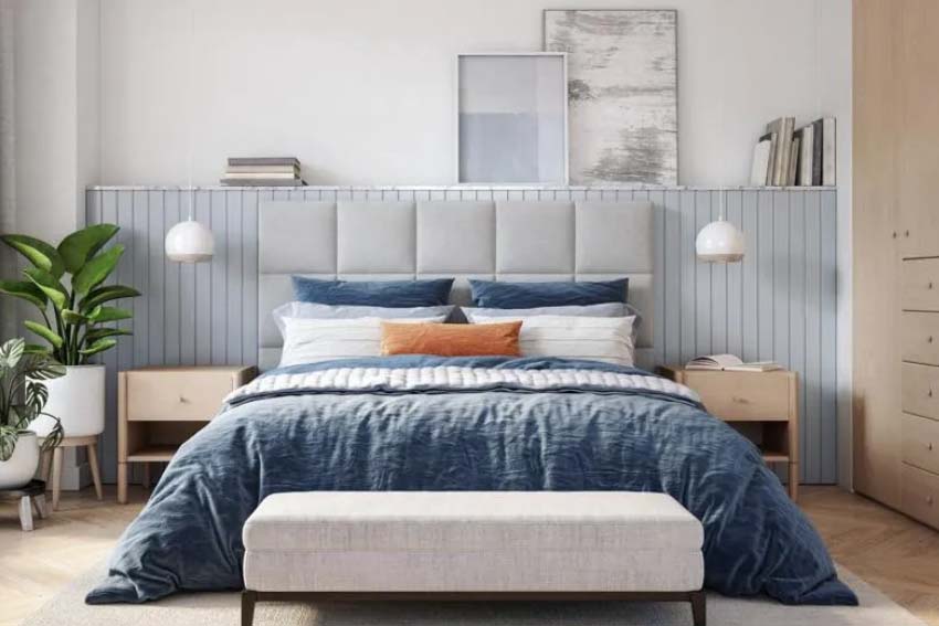 Natural Light and Airy Atmosphere in the Guest Bedroom