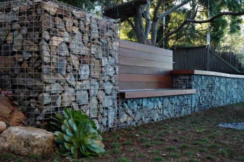 Serpentine Stone Wall Design